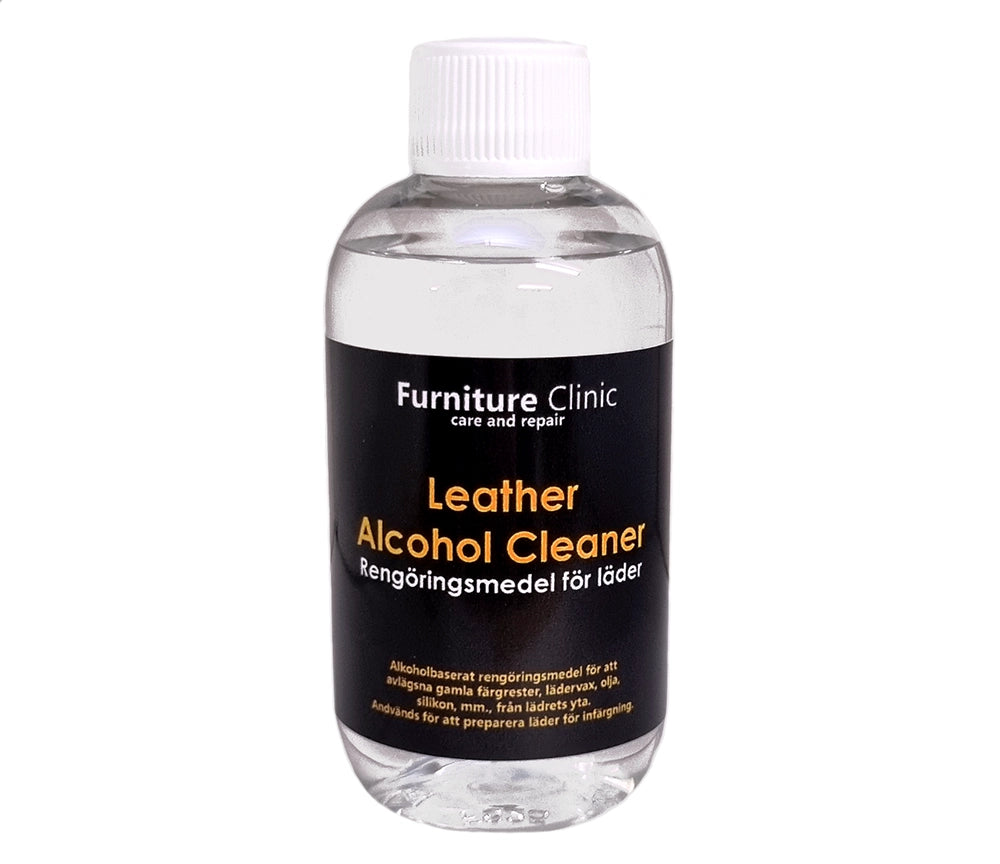 produktbild av en liten flaska innehållande alkoholrengöringsmedel för läder från Furniture Clinic